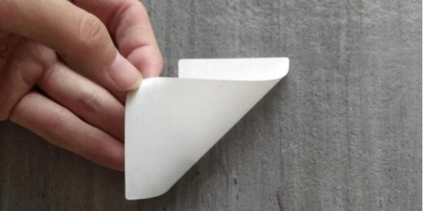 家具不幹（gàn）膠標（biāo）簽的基礎應（yīng）用（yòng）和材料選擇