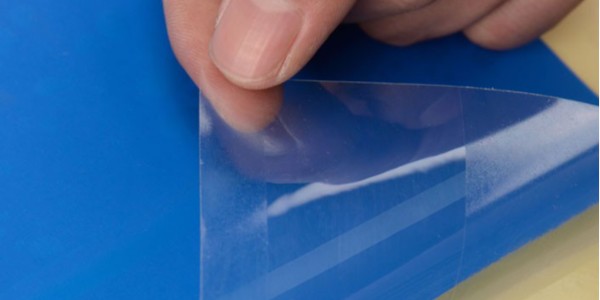 往複式輸（shū）紙標簽機加工不幹膠材料標簽時，會經常出現哪些問題（tí）?