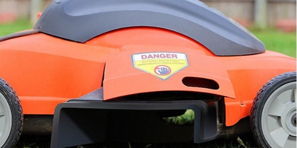 PVC不幹膠材料與（yǔ）珠光膜有（yǒu）什麽不同？