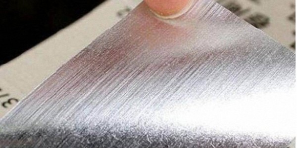 什麽是拉絲銀PET不幹膠標簽材料？